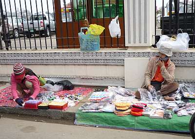 Sidwalk vendors