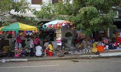 Sidewalk vendors