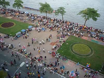 The riverfront before the big crowds