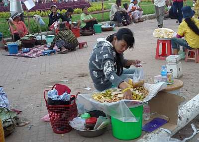 Selling sliced vegetables and fruits