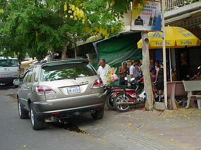 Family leaving Phnom Penh