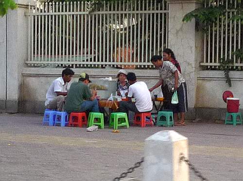 Breakfast on the sidewalk