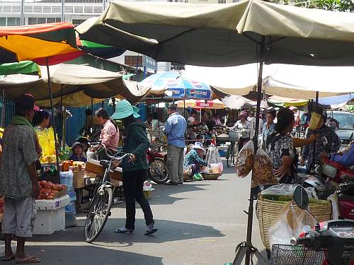 Street market in operation