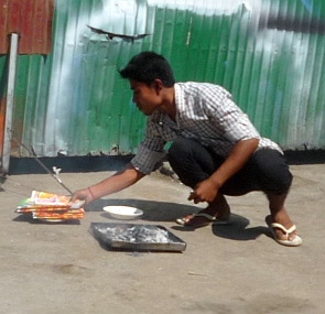 Burning offerings to the ancestors