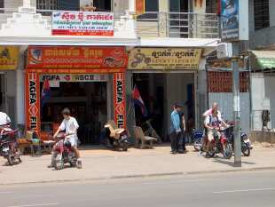 Foreigners renting a motorcycle