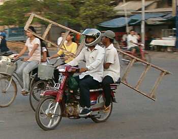 Carrying a ladder on a motorcycle