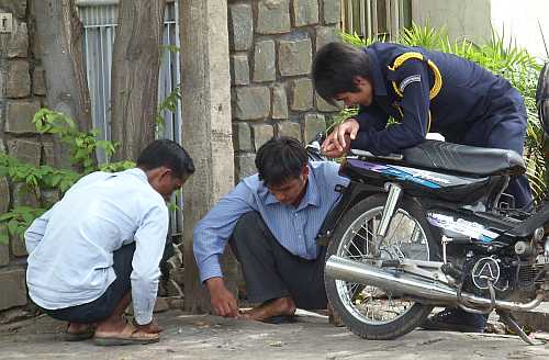 Playing chess on the street