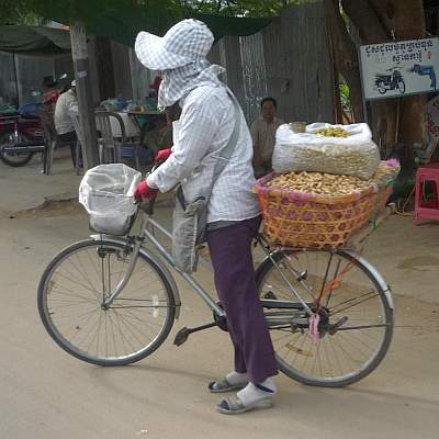 Peanut vendor