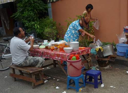 Breakfast on the street