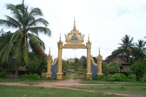 Entrance to Buddhist wat