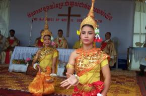 Cambodian dancers