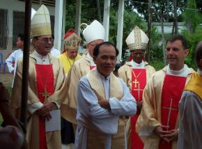 Fr. Kike as procession forms