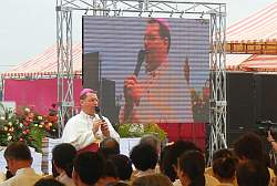 Bishop Olivier addressing the conference