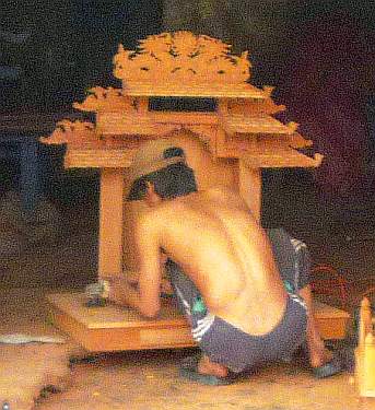 Making a wooden shrine