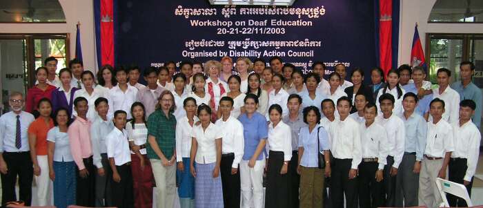 Group photo of the teachers at the workshop