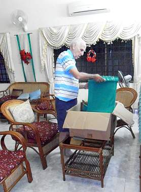 Packing decorations for the Saturday church