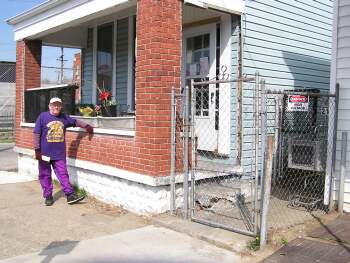 Dan Onley and his house
