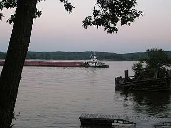 Mississippi River towboat