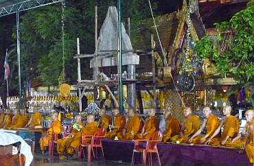 Buddhist leader giving a dharma