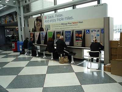 Computer bench in O'Hare airport