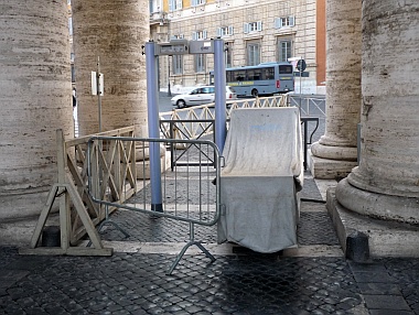 Metal detectors on St. Peter's Square