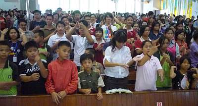 Deaf students at mass