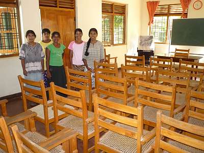 Deaf women trainees