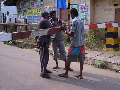 Repairing railroad crossing gate