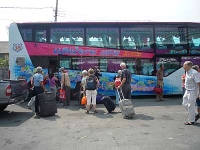 Getting on the bus to Hua Hin