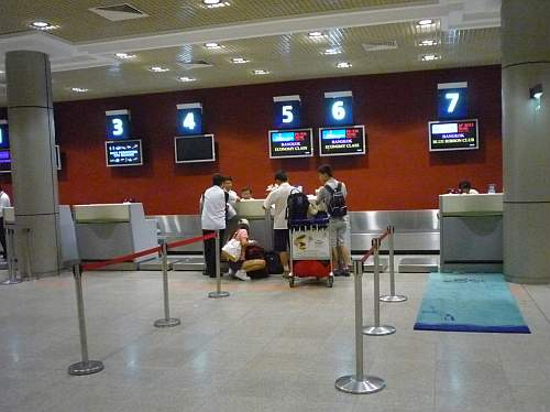 Uncrowded Bangkok Airways counter