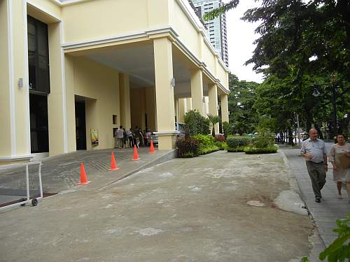 BNH Hospital Entrance