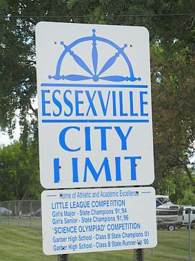 Essexville, Michigan sign