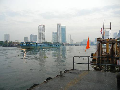 Chao Praya River at dawn