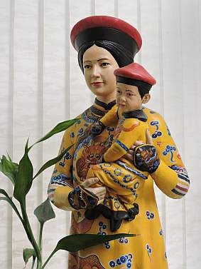 Chinese-style madonna and child